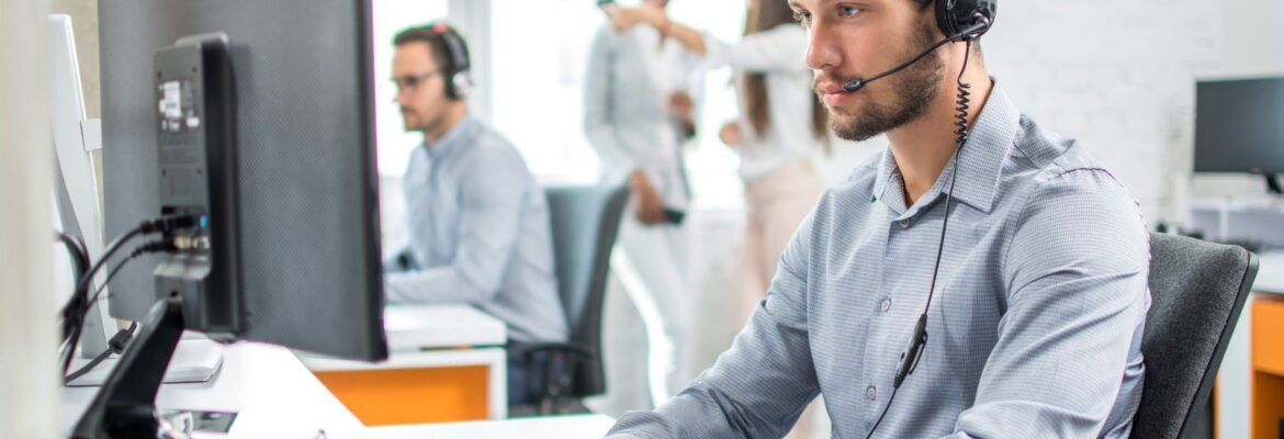 Precision-Focused Multilingual Support Professionals